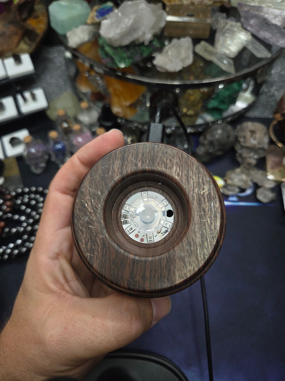 Rotating Sphere Holder with Multicolor Light